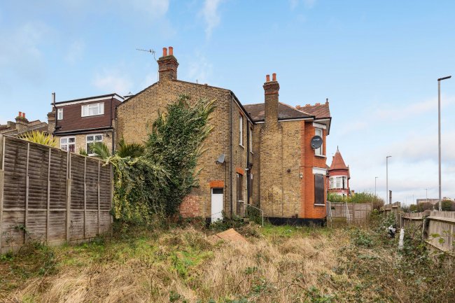 96 Natal Road, Bowes Park, London, N11 2HY 3