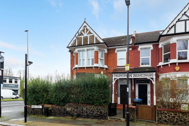 96 Natal Road, Bowes Park, London, N11 2HY 3