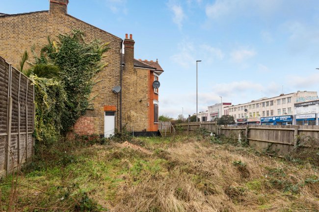 96 Natal Road, Bowes Park, London, N11 2HY 3