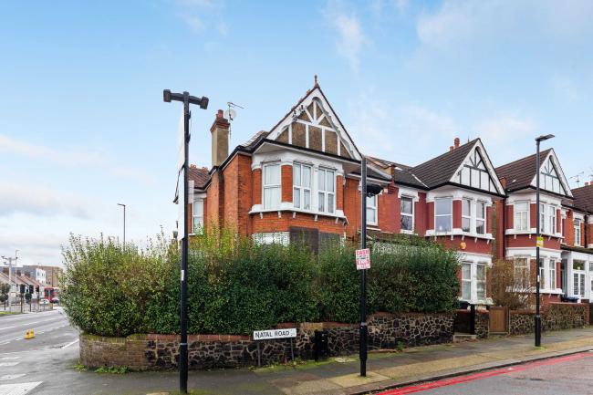96 Natal Road, Bowes Park, London, N11 2HY 3