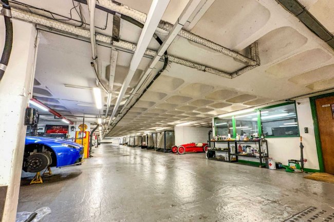 Caister House Garage, Roman Way, Islington, London, N7 8XL 8