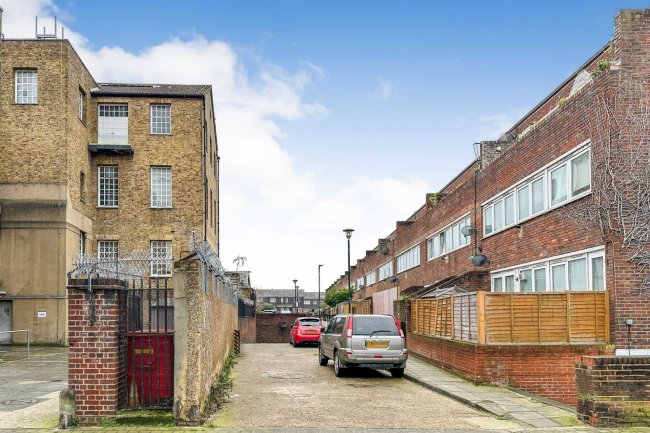 Caister House Garage, Roman Way, Islington, London, N7 8XL 8