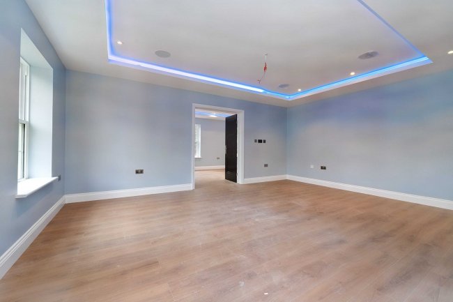 Leven House, Park Road, Slough, Berkshire, SL2 4PA 6