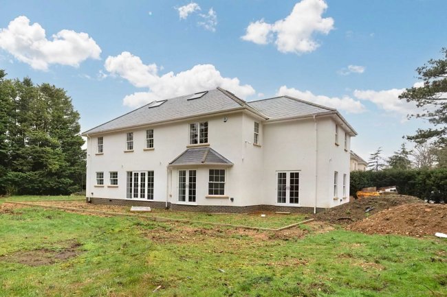 Leven House, Park Road, Slough, Berkshire, SL2 4PA 6