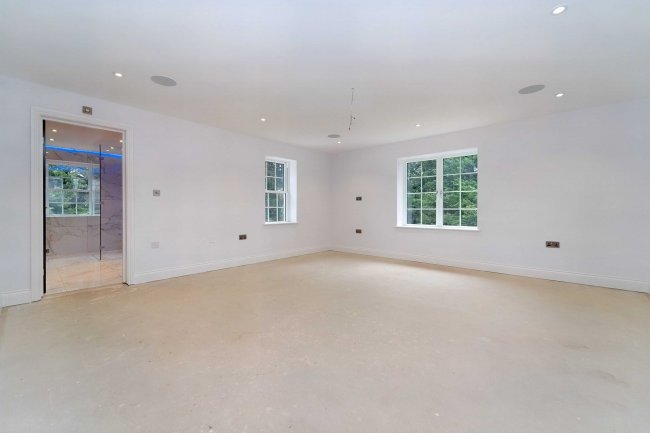 Leven House, Park Road, Slough, Berkshire, SL2 4PA 6