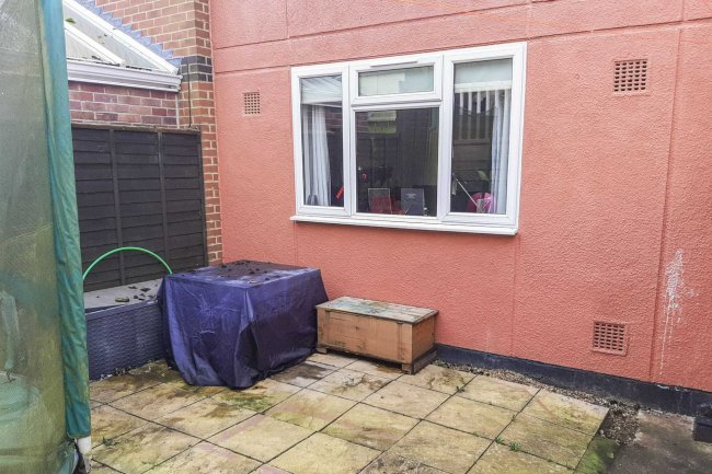 84 Pinewood Way, Salisbury, SP2 9HU 4