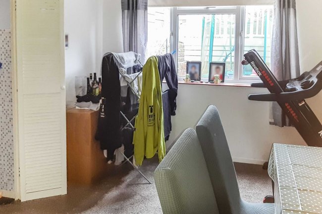 84 Pinewood Way, Salisbury, SP2 9HU 4