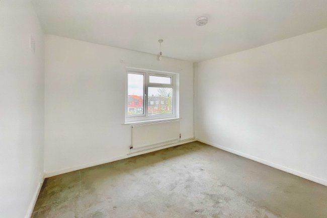 66b Glasshouse Lane, Exeter EX2 7BU 3