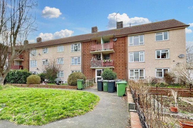 66b Glasshouse Lane, Exeter EX2 7BU 3