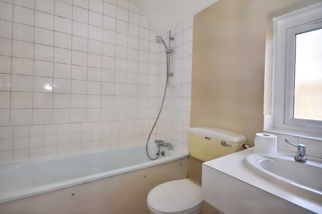 1 Shaw Bridge, Kiln Road, Shaw, Newbury, Berks, RG14 2EX 2