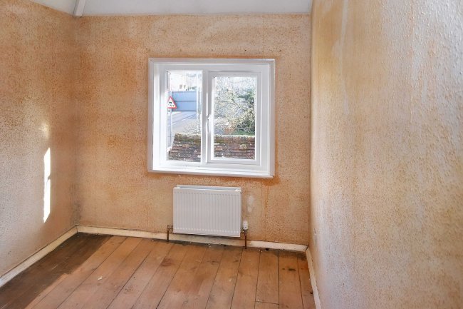 1 Shaw Bridge, Kiln Road, Shaw, Newbury, Berks, RG14 2EX 2