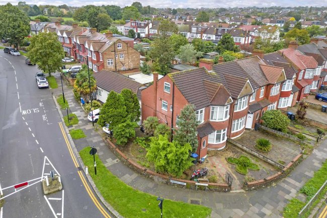 Connaught Surgery and 144 Hedge Lane, Palmers Green, London, N13 5ST 8