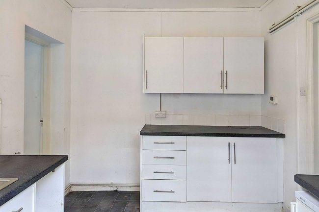 Ground Floor Flat, 257 South Park Road, Wimbledon, London SW19 8RY 3