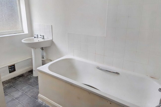 Ground Floor Flat, 257 South Park Road, Wimbledon, London SW19 8RY 3