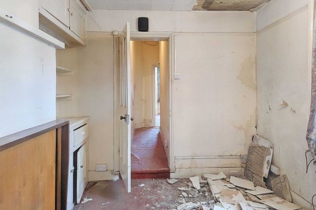 Ground Floor Flat, 257 South Park Road, Wimbledon, London SW19 8RY 3