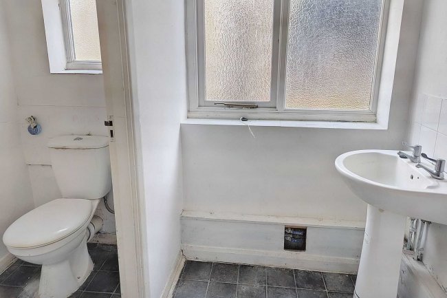 Ground Floor Flat, 257 South Park Road, Wimbledon, London SW19 8RY 3