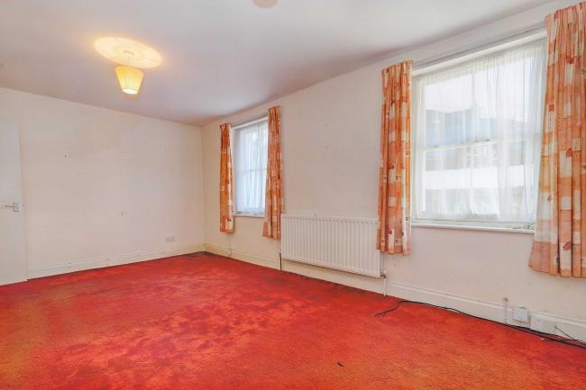 17a Wellington Gardens, Charlton, London, SE7 7PJ 3