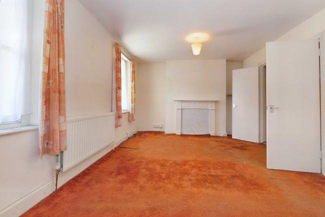 17a Wellington Gardens, Charlton, London, SE7 7PJ 3