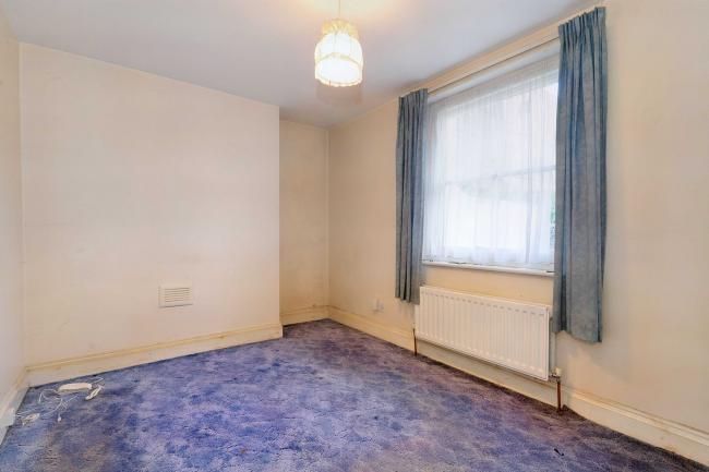 17a Wellington Gardens, Charlton, London, SE7 7PJ 3