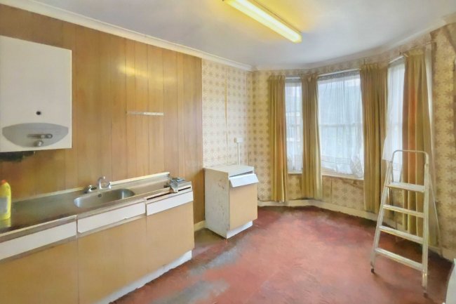 105 Carlingford Road, Tottenham, London, N15 3EJ 10