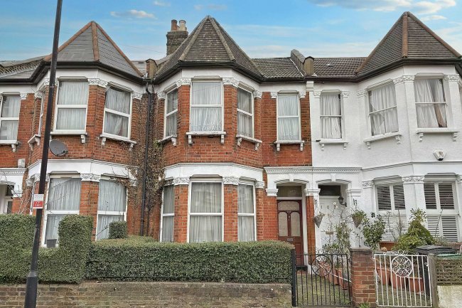 105 Carlingford Road, Tottenham, London, N15 3EJ 10