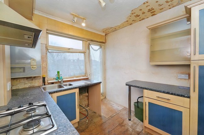 63A Reading Road, Northolt, UB5 4PH 9