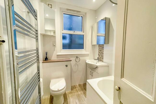 55 Mantilla Road, Tooting, London SW17 8DY 7