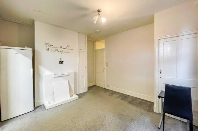 55 Mantilla Road, Tooting, London SW17 8DY 7