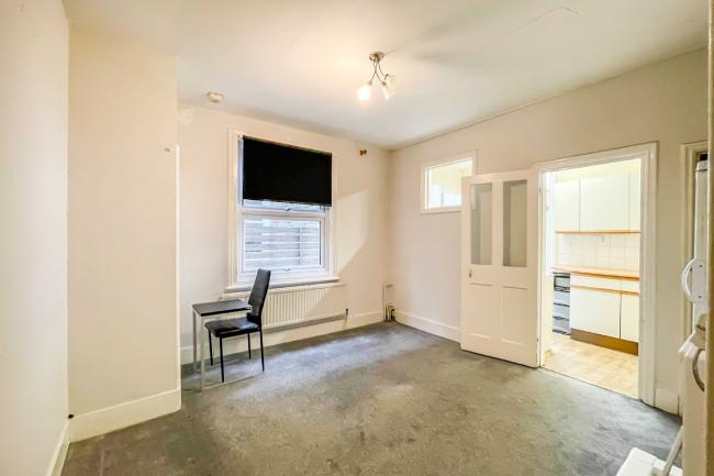 55 Mantilla Road, Tooting, London SW17 8DY 7