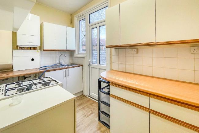 55 Mantilla Road, Tooting, London SW17 8DY 7