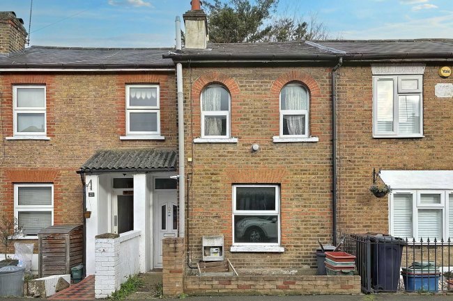 21 Tolson Road, Old Isleworth, TW7 7AE 8