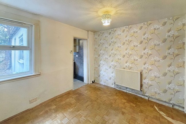 21 Tolson Road, Old Isleworth, TW7 7AE 8