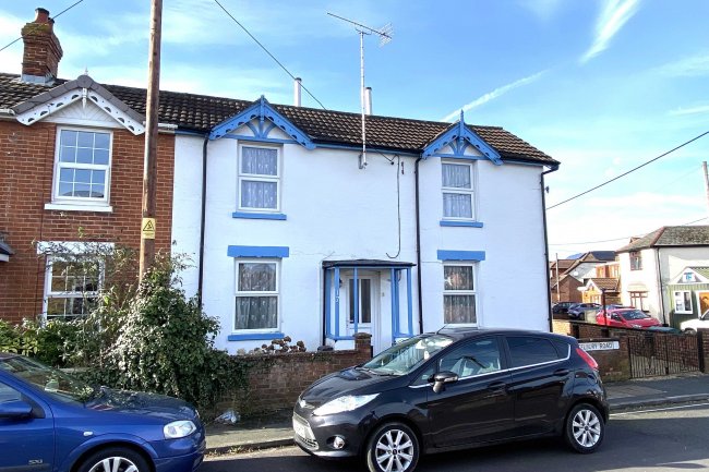 17 Haselbury Road, Totton, Southampton, SO40 3DR 2