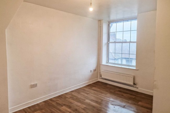 Flat 20 Whiteley House, Brixton Hill, London, SW2 4NF 2