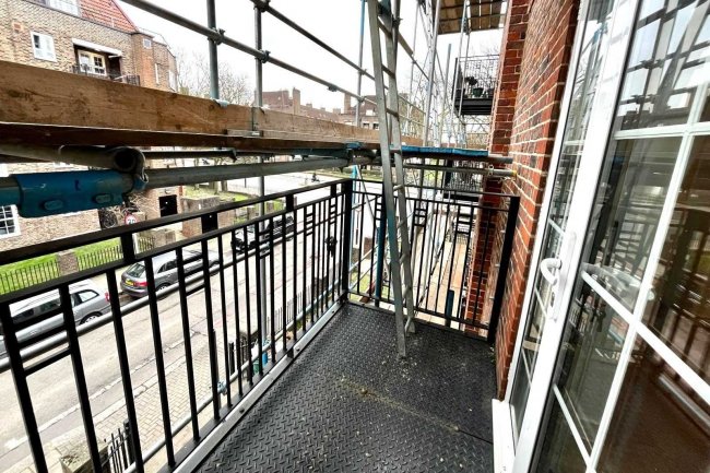 Flat 20 Whiteley House, Brixton Hill, London, SW2 4NF 2