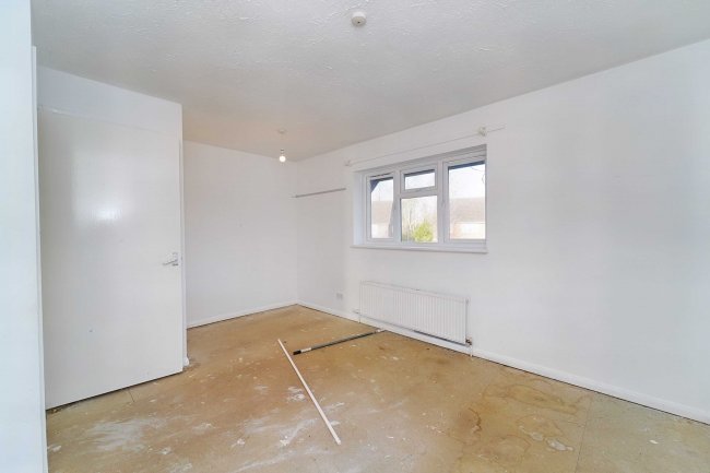 30 Gower Close, Southview, Basingstoke, RG21 5GX 3