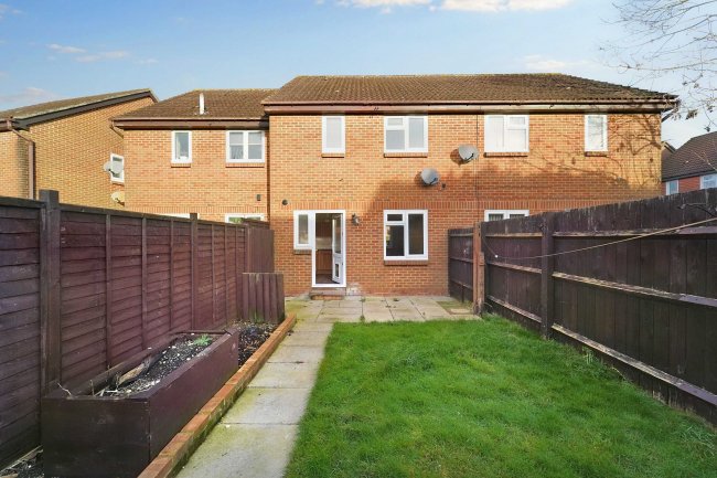 30 Gower Close, Southview, Basingstoke, RG21 5GX 3
