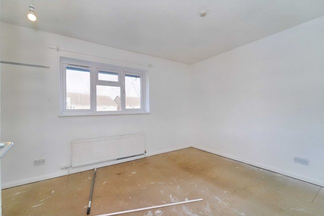 30 Gower Close, Southview, Basingstoke, RG21 5GX 3