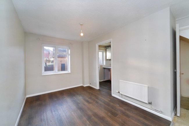 30 Gower Close, Southview, Basingstoke, RG21 5GX 3