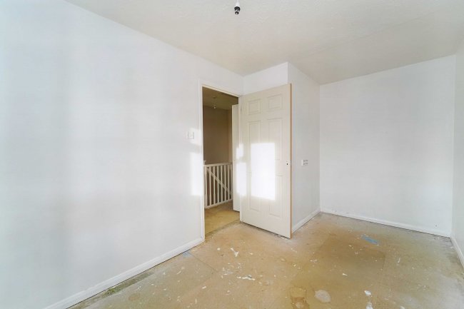 30 Gower Close, Southview, Basingstoke, RG21 5GX 3