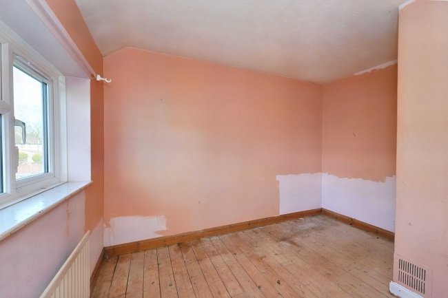 8 Parry Green North, Langley, Slough, SL3 8NW 6