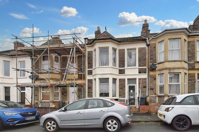 9 Cromwell Road, Bristol, BS5 7NA 5