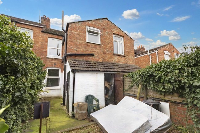 36 Baker Street, Northampton, NN2 6DJ 9