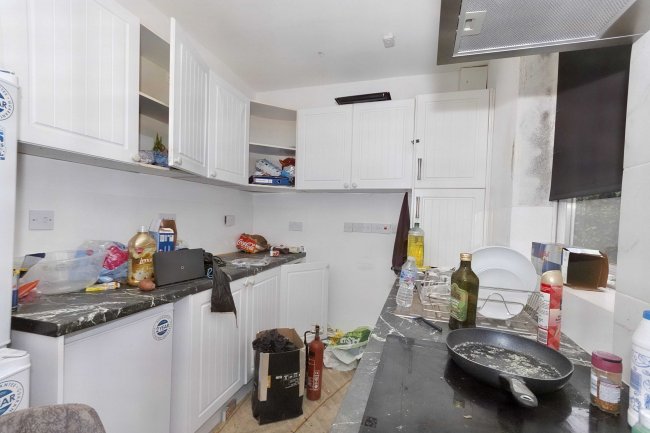 36 Baker Street, Northampton, NN2 6DJ 9