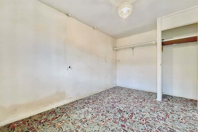 24 Millfield, Chard, Somerset, TA20 2DA 6