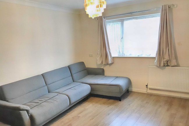 20 Carlton Drive, Hadleigh, Benfleet, SS7 3YQ 6