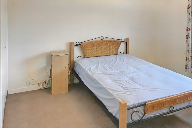 20 Carlton Drive, Hadleigh, Benfleet, SS7 3YQ 6