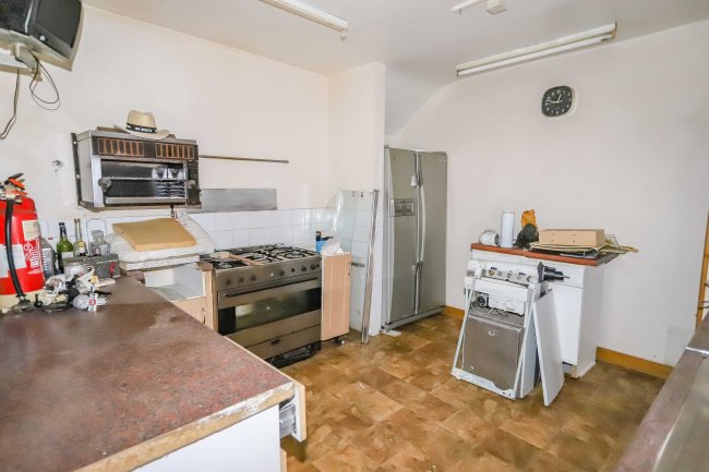 12 Palatine Road, Blackpool, Lancashire, FY1 4BT 8