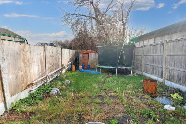 3 Penn Gardens, Romford, RM5 2JF 3