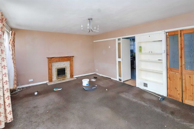 3 Penn Gardens, Romford, RM5 2JF 3